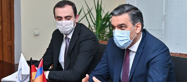 Омбудсмен Арман Татоян принял Чрезвычайного и Полномочного Посла Германии в Армении Михаэля Йоханнеса Банжаффа (19 января 2021). Ереван Омбудсмен Арман Татоян принял Чрезвычайного и Полномочного Посла Германии в Армении Михаэля Йоханнеса Банжаффа (19 января 2021). Ереван - Sputnik Արմենիա