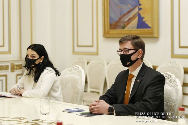 Փաշինյանն ուզում է նիդեռլանդական ընկերությունների ուշադրությունը հրավիրել Հայաստանի վրա Փաշինյանն ուզում է նիդեռլանդական ընկերությունների ուշադրությունը հրավիրել Հայաստանի վրա - Sputnik Արմենիա