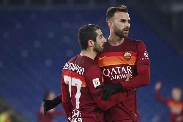 Наш красавчик! Мхитарян вновь оказался в центре внимания после матча Рома - Специя Наш красавчик! Мхитарян вновь оказался в центре внимания после матча Рома - Специя - Sputnik Армения