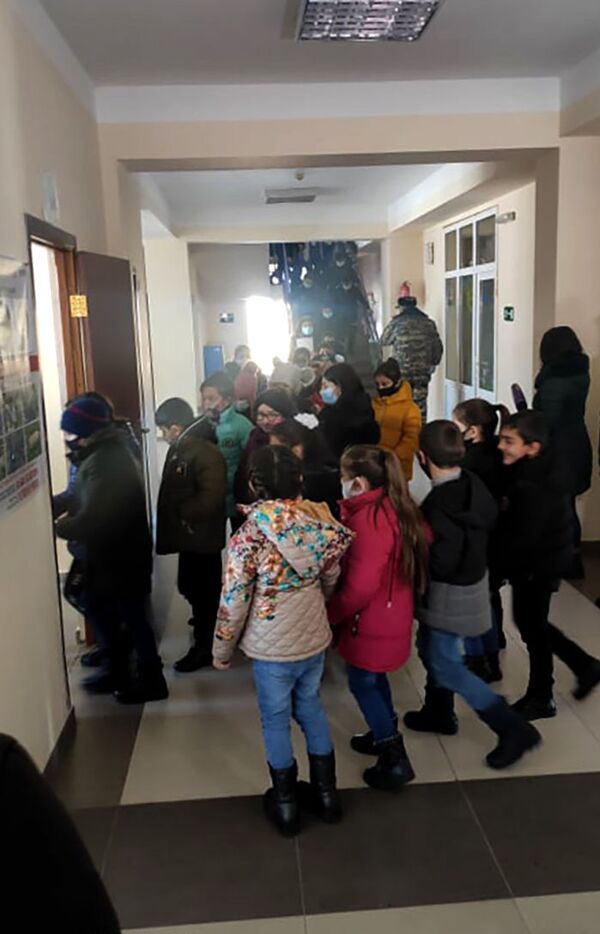 Воздушная тревога в Шираке: готовы ли жители области к экстренной эвакуации  - Sputnik Армения