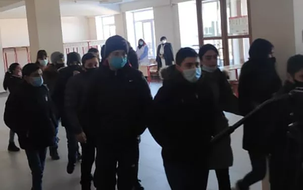 Специальное тактическое учение: Организация укрытия в случае сигнала Воздушная тревога в общине Нор Кянк (21 января 2021). Гюмри - Sputnik Армения