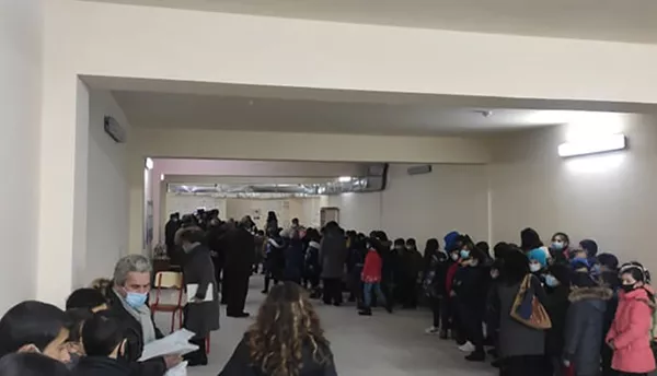 Специальное тактическое учение: Организация укрытия в случае сигнала Воздушная тревога в общине Нор Кянк (21 января 2021). Гюмри - Sputnik Армения