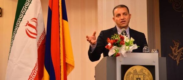 Министр экономики Ваан Керобян на встрече с представителями армянского бизнес-сообщества Ирана в клубе «Арарат» (22 января 2021). Тегеран - Sputnik Արմենիա