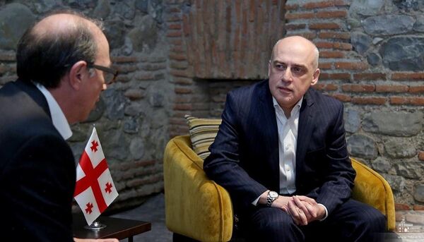 Айвазян подарил грузинскому коллеге кадр из Мимино – министры обсудили проблемы региона - Sputnik Армения