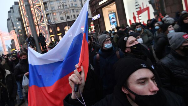 Участники несанкционированной акции сторонников Алексея Навального в Москве.  - Sputnik Армения
