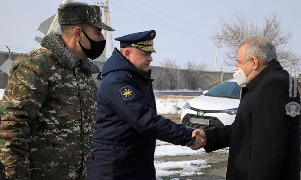 Министр обороны Армении считает необходимым усиление совместной системы ПВО с Россией Министр обороны Армении считает необходимым усиление совместной системы ПВО с Россией