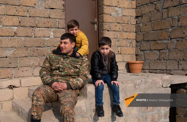 Буду праздновать так же, как и раньше – армянский майор не считает себя побежденным Буду праздновать так же, как и раньше – армянский майор не считает себя побежденным - Sputnik Армения