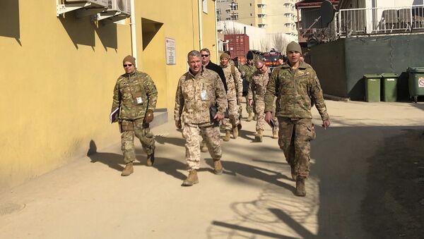 Главный командующий США на Ближнем Востоке генерал Фрэнк Маккензи совершает необъявленный визит в Кабул по вопросу встречи  официальных лиц Ирана и Талибана (31 января 2020). Афганистан - Sputnik Армения