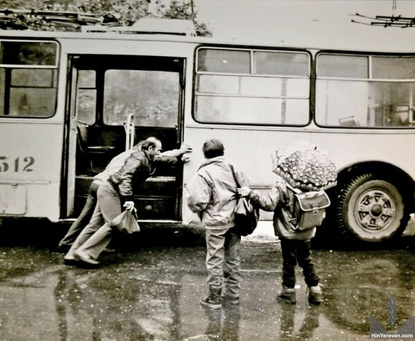 Азербайджанский танковый аккумулятор от Сержа Саргсяна, или О чем не надо забывать армянам - Sputnik Армения