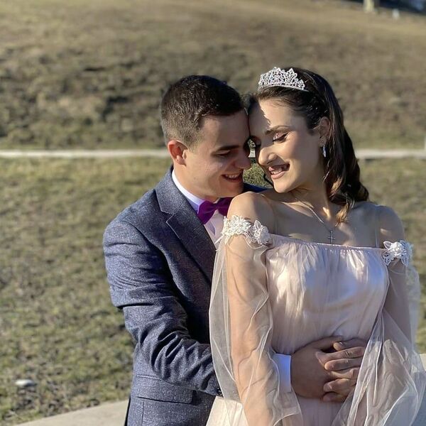 «Հայրիկն ինձ ուզում էր հարսի շորով տեսնել` չհասցրեց». հետպատերազմյան հարսանիքներն Արցախում - Sputnik Արմենիա