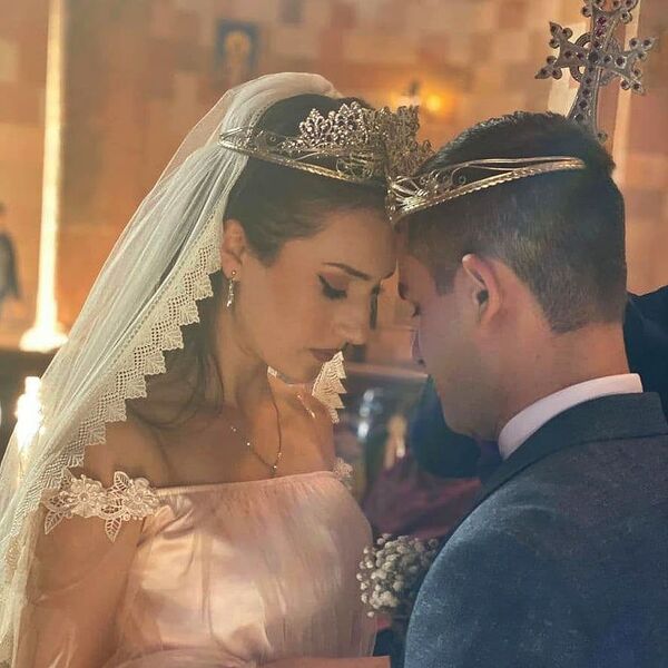 «Հայրիկն ինձ ուզում էր հարսի շորով տեսնել` չհասցրեց». հետպատերազմյան հարսանիքներն Արցախում - Sputnik Արմենիա