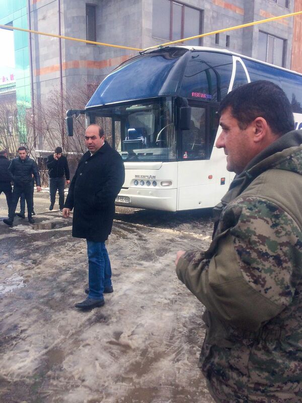 Застрявшие в Сисиане карабахцы выехали в Степанакерт - представитель муниципалитета Застрявшие в Сисиане карабахцы выехали в Степанакерт - представитель муниципалитета - Sputnik Армения