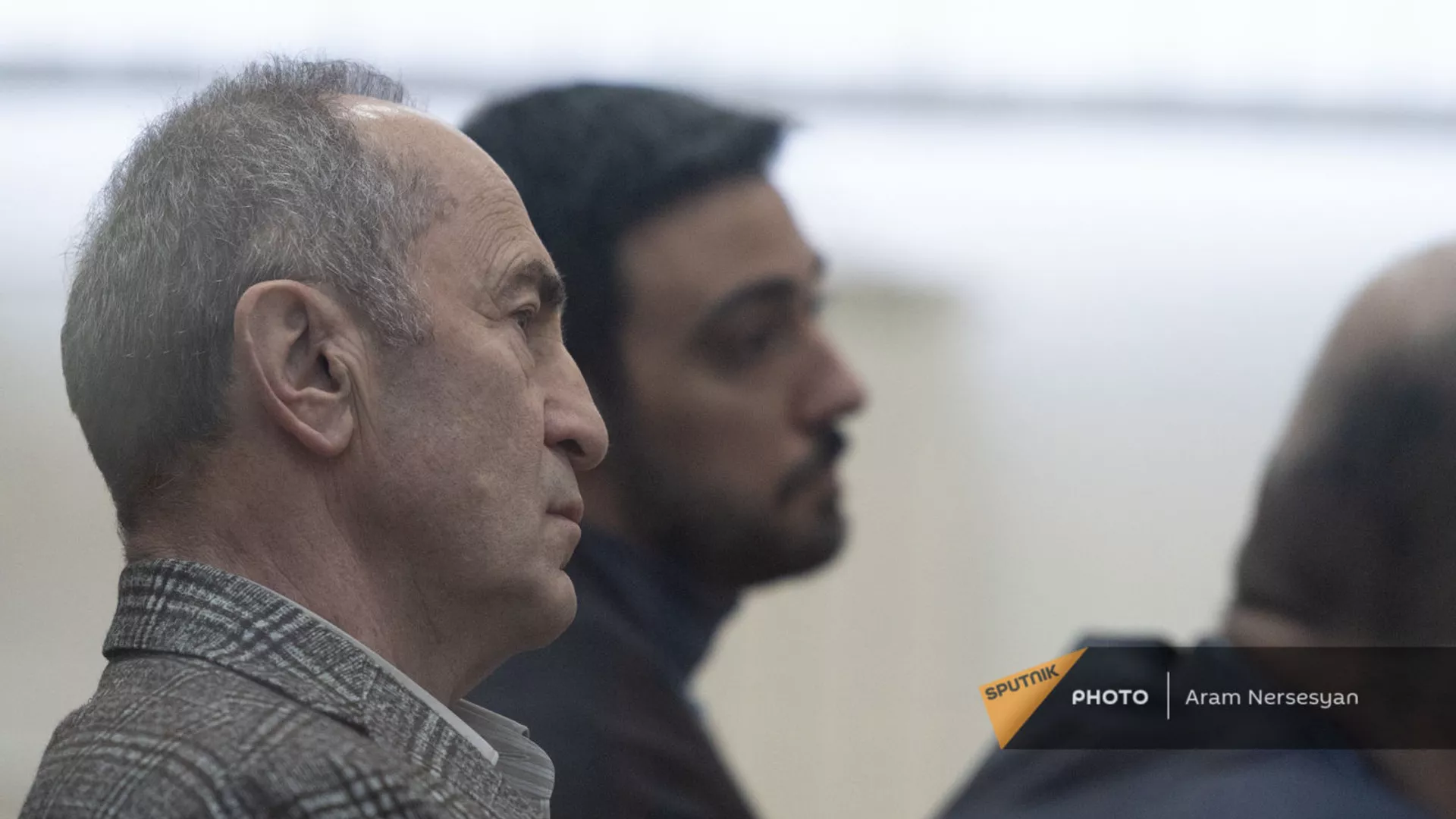 Роберт Кочарян с адвокатом Арамом Вардеваняном в зале Шенгавитского суда (2 февраля 2021). Еревaн - Sputnik Армения, 1920, 12.08.2021