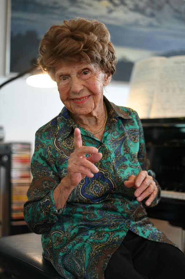 106–ամյա Քոլեթ Մազը  - Sputnik Արմենիա