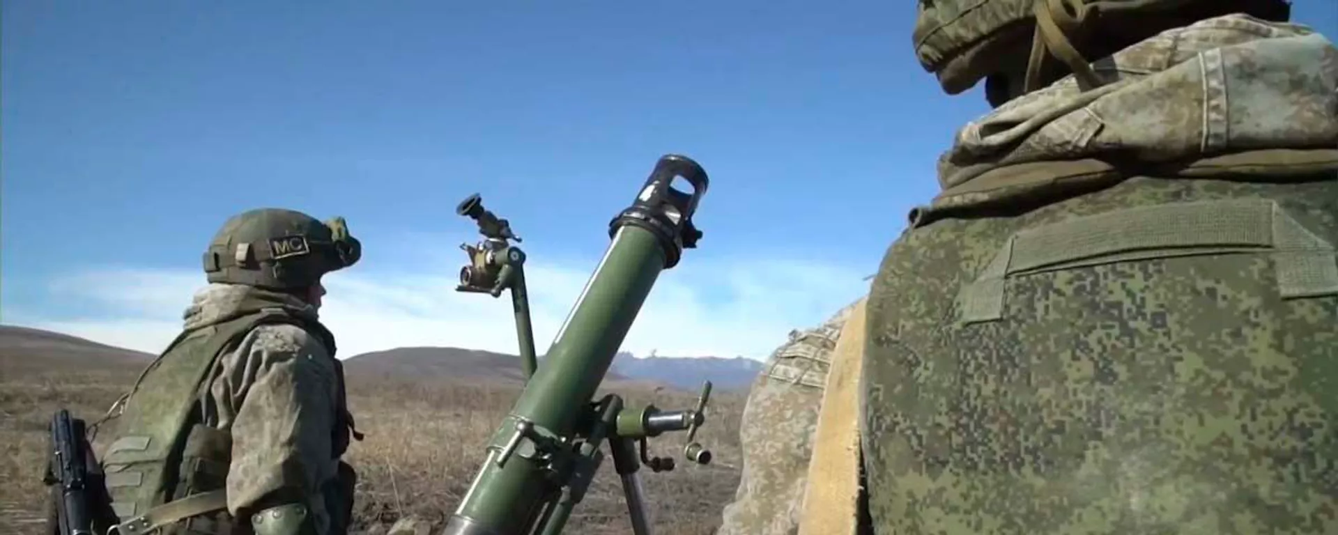 Военнослужащие российского миротворческого контингента в Карабахе провели занятия по огневой подготовке (14 февраля 2021). Полигон Мардакерт - Sputnik Армения, 1920, 14.02.2021