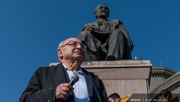 Вазген Манукян на митинге оппозиции (12 февраля 2021). Еревaн - Sputnik Արմենիա