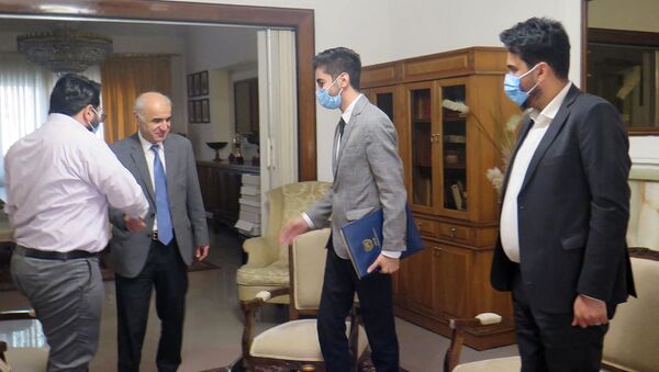 Посол Армении в Иране Арташес Туманян встретился с представителями компании Exe Start Out (11 февраля 2021). Тегеран - Sputnik Армения