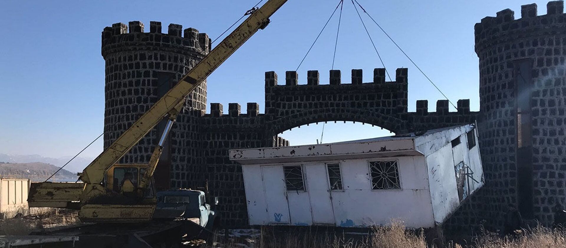 Демонтаж незаконных строений у Национального парка Севан (февраль 2021). Гегаркуник - Sputnik Արմենիա, 1920, 15.02.2021