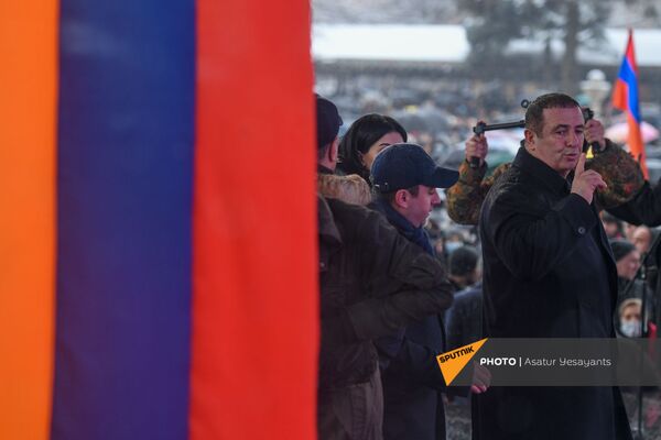 ԲՀԿ առաջնորդ Գագիկ Ծառուկյանն ընդդիմության հանրահավաքի ժամանակ. Ազատության հրապարակ, 20 փետրվարի,  2021թ. - Sputnik Արմենիա