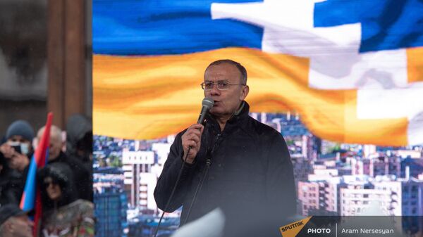Сейран Оганян выступает на митинге оппозиции (20 февраля 2021). Еревaн - Sputnik Արմենիա
