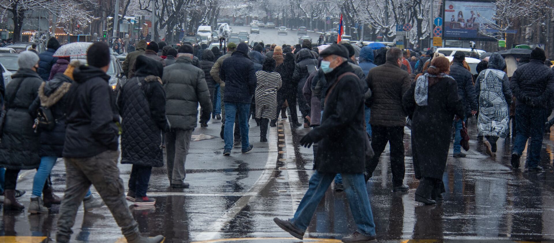 Участники митинга оппозиции на площади Франции (20 февраля 2021). Еревaн - Sputnik Արմենիա, 1920, 22.02.2021