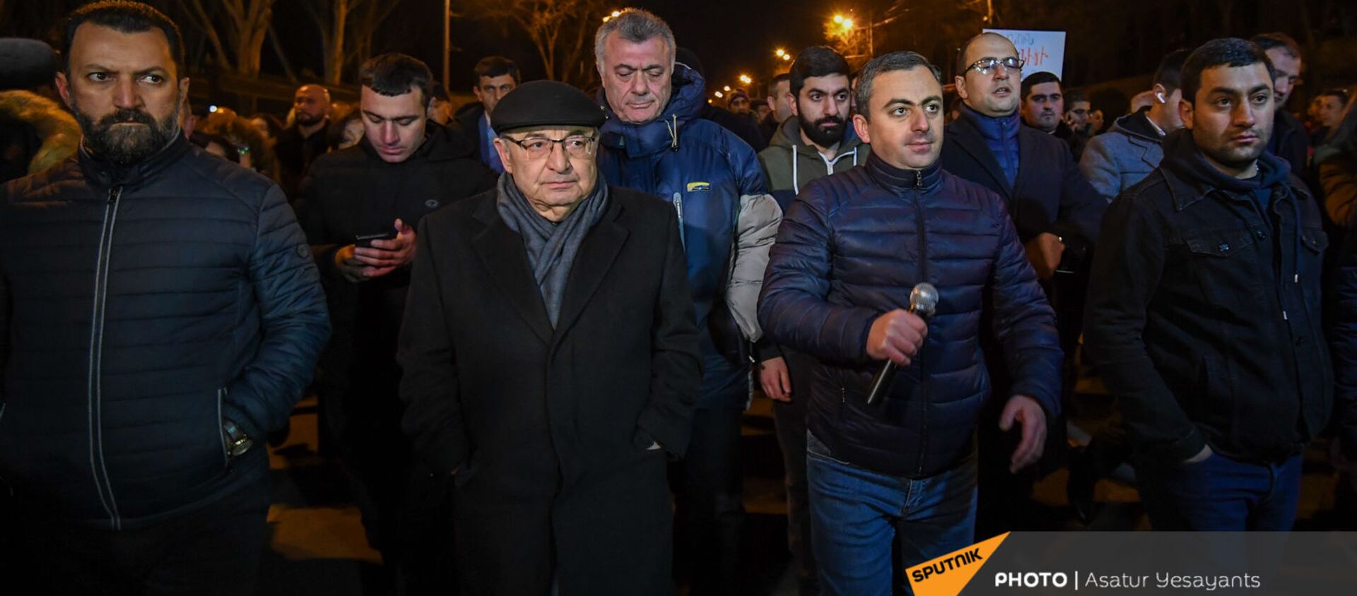 Оппозиционное Движение по спасению родины организовало шествие в столице (22 февраля 2021). Еревaн - Sputnik Армения, 1920, 23.03.2021