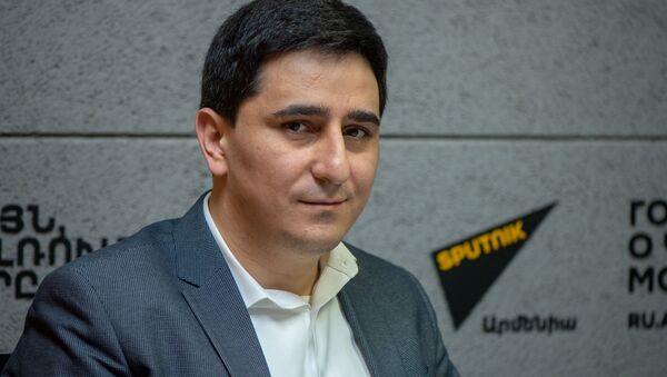 Представитель Армении в Европейском суде по правам человека Егише Киракосян в гостях радио Sputnik - Sputnik Արմենիա