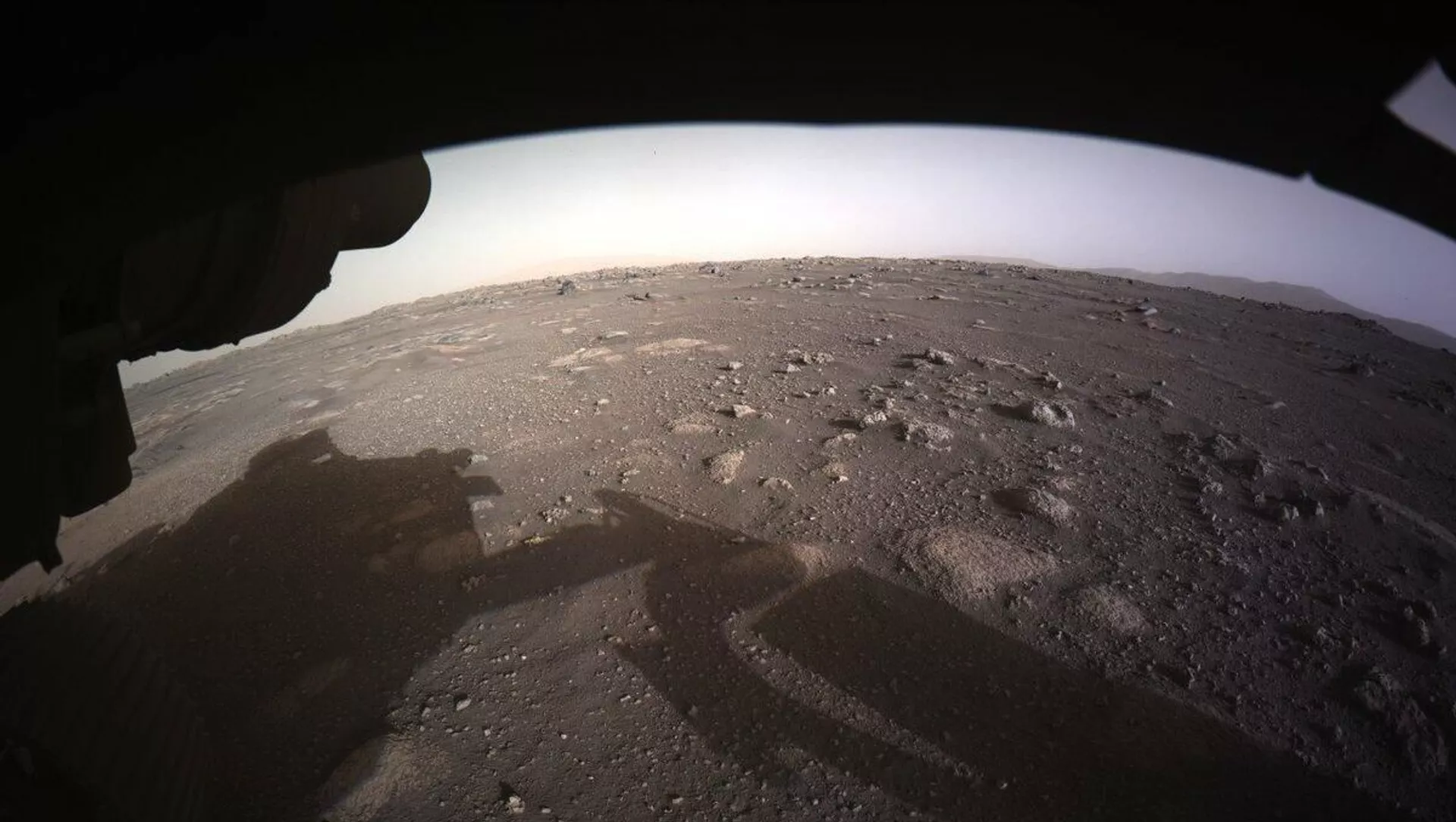 Фотографии, снятые исследовательским аппаратом NASA's Perseverance Mars Rover, который совершил посадку на Марсе в ночь на 19 февраля Фотографии, снятые исследовательским аппаратом NASA's Perseverance Mars Rover, который совершил посадку на Марсе в ночь на 19 февраля - Sputnik Армения, 1920, 19.08.2021