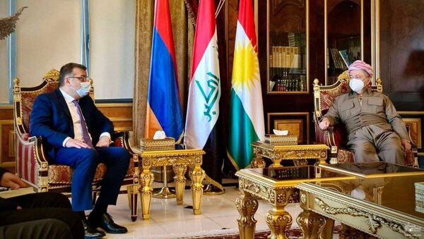 Հայաստանի փոխարտգործնախարար Արտակ Ապիտոնյանը Իրաքյան Քրդստանում հանդիպեց Քրդստանի դեմոկրատական ​​կուսակցության նախագահ Մասուդ Բարզանիի հետ (24 Փետրվարի 2021) Իրաք - Sputnik Արմենիա