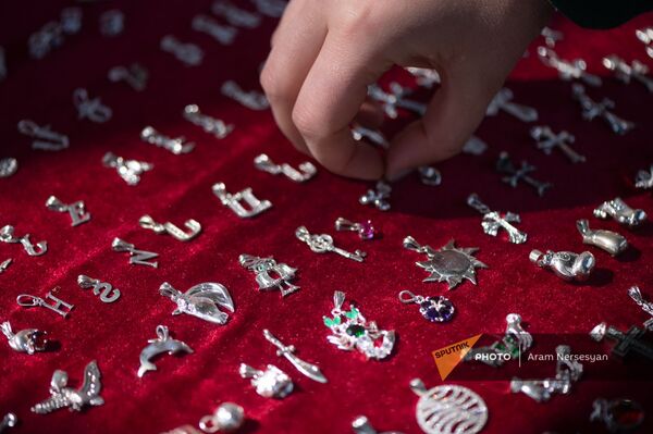 Վերնիսաժը մարտի 8-ի նախօրեին - Sputnik Արմենիա