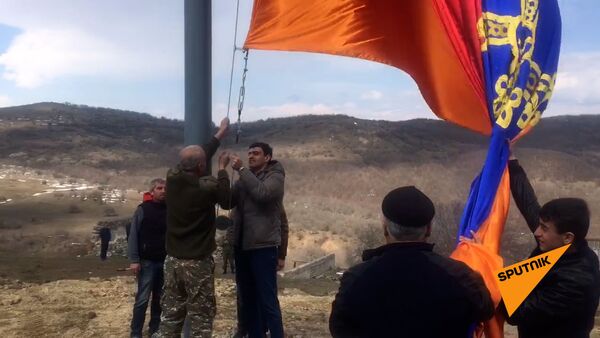 Սյունիքի Շուռնուռ գյուղում բարձրացվեց 30 մետրանոց Հայոց եռագույնը - Sputnik Արմենիա