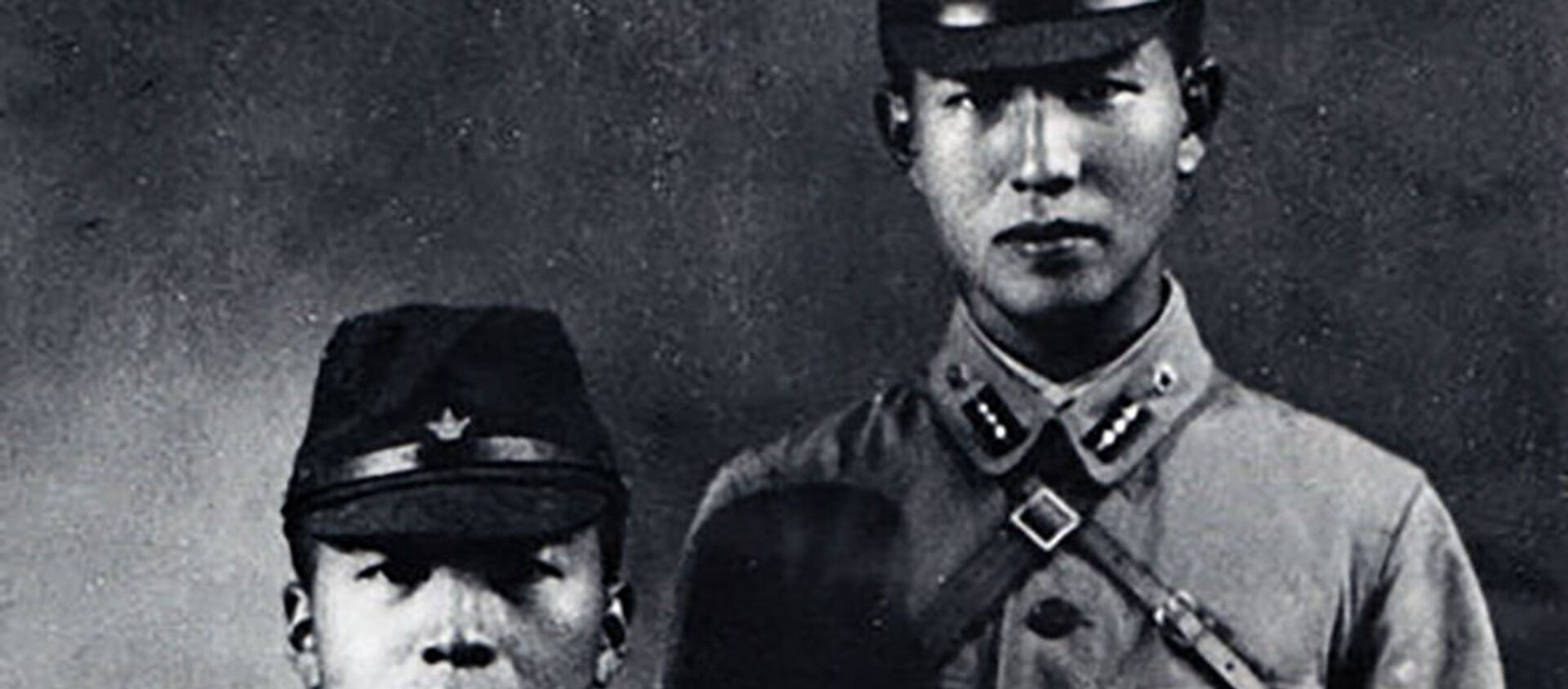  Младший лейтенант войсковой разведки японских ВС Хироо Онода (справа) - Sputnik Արմենիա, 1920, 09.03.2021
