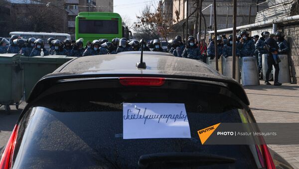 Ситуация на улице Демирчяна (10 марта 2021). Еревaн - Sputnik Արմենիա
