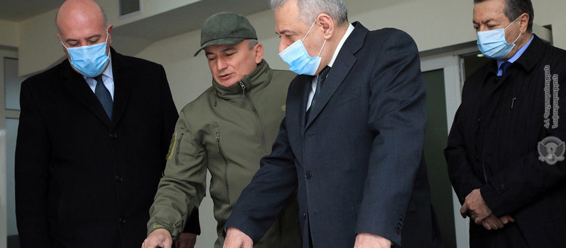 Министр обороны Вагаршак Арутюнян посетил Национальный оборонно-исследовательский университет (12 марта 2021). Еревaн - Sputnik Արմենիա, 1920, 12.03.2021