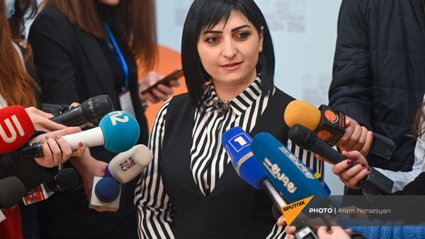 Депутат парламента Армении Тагуи Товмасян отвечает на вопросы журналистов (16 марта 2021). Еревaн - Sputnik Армения