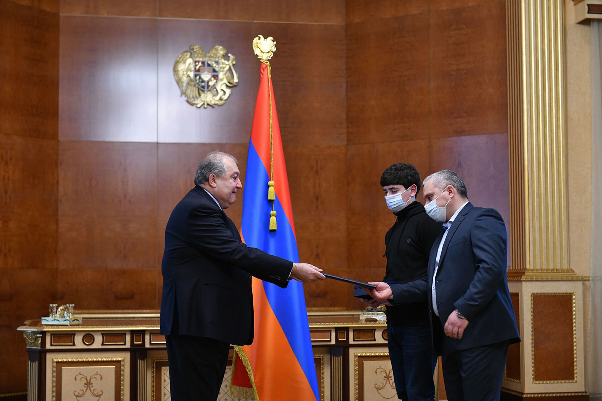 Президент Армении посмертно наградил первого главу Генштаба ВС - Sputnik Армения, 1920, 18.03.2021