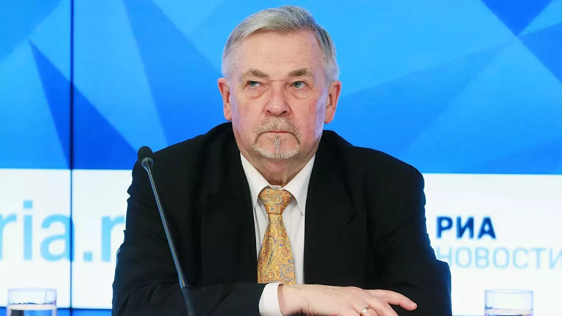 Что даст странам СНГ соглашение о свободной торговле услугами? Что даст странам СНГ соглашение о свободной торговле услугами? - Sputnik Армения, 1920, 18.03.2021