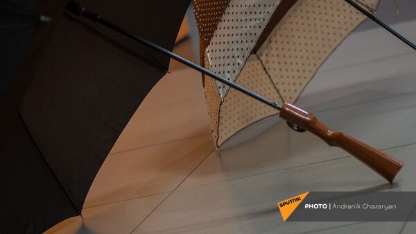 Зонты сотрудников Sputnik Армения в коридоре - Sputnik Армения