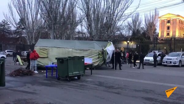 Оппозиционные силы убрали палатки с проспекта Баграмяна - Sputnik Армения