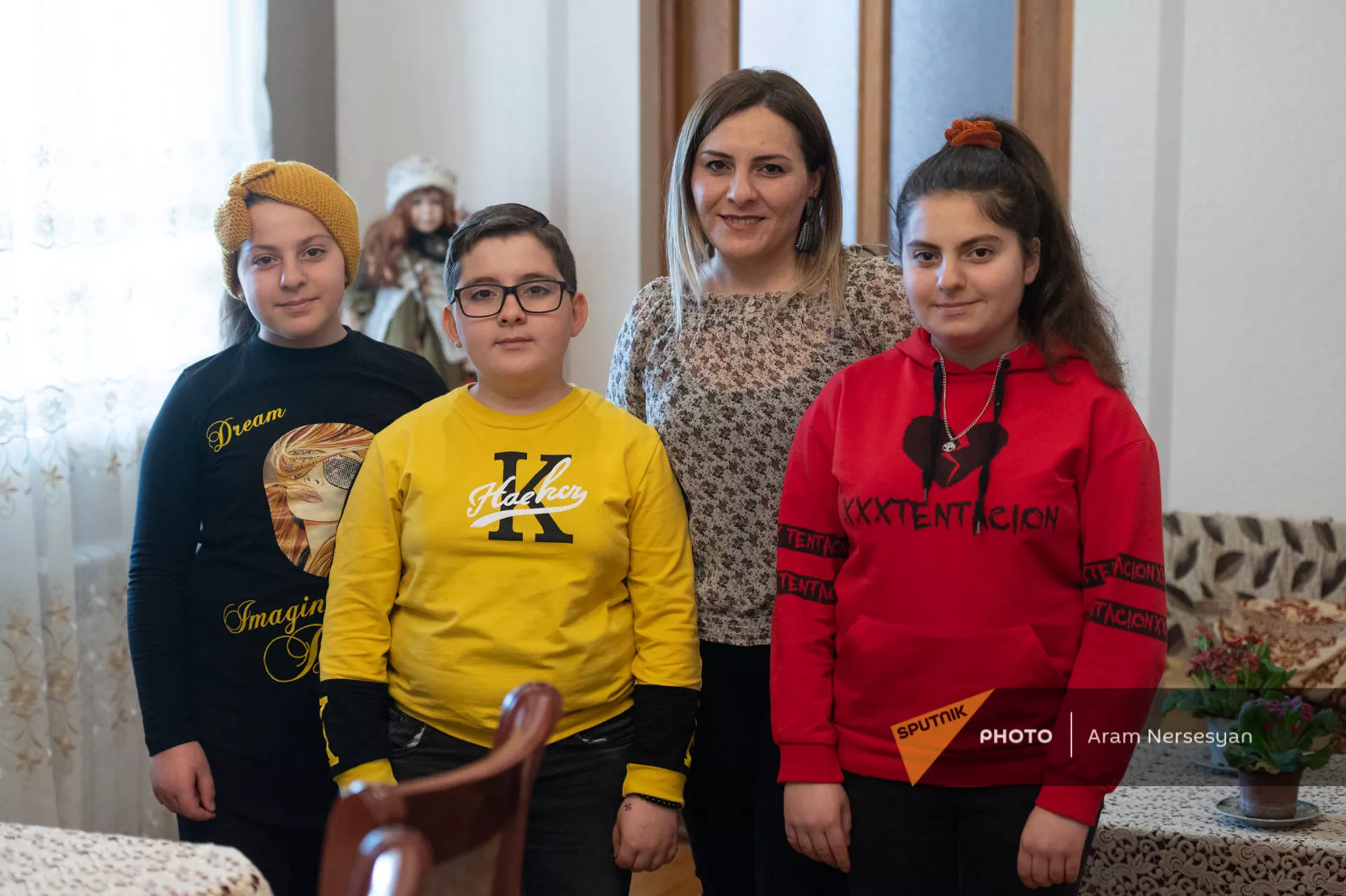 Любимица Фортуны из Бамбакашата: как армянка срывает сотни призов на конкурсах Любимица Фортуны из Бамбакашата: как армянка срывает сотни призов на конкурсах - Sputnik Армения, 1920, 28.03.2021
