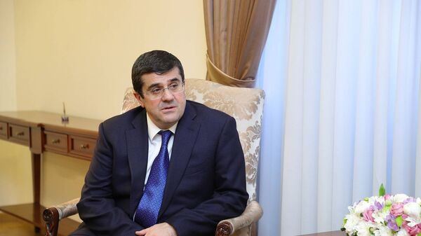 Президент Карабаха Араик Арутюнян на встрече с министром иностранных дел Армении (25 марта 2021). Еревaн - Sputnik Արմենիա