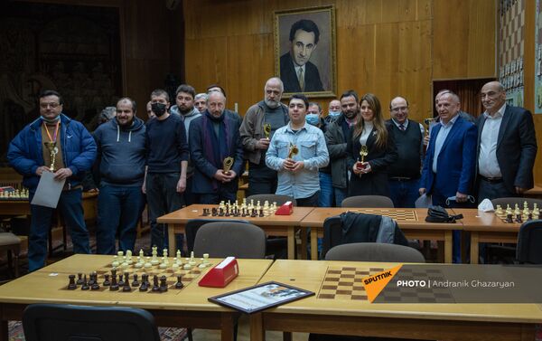 Традиционный шахматный турнир среди сотрудников СМИ Армении (27 марта 2021). Ереван - Sputnik Армения