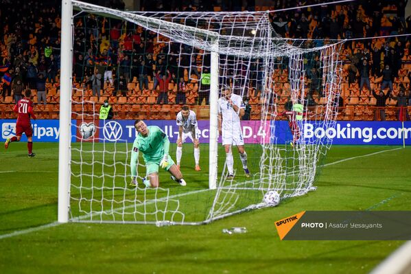 Второй гол в ворота сборной Исландии во время отборочного турнира ЧМ по футболу между командами Армении и Исландии (28 марта 2021). Еревaн - Sputnik Армения