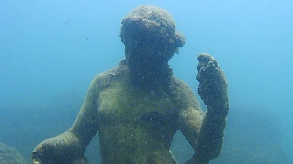 Статуя в затопленном археологическом парке Байи - Sputnik Արմենիա