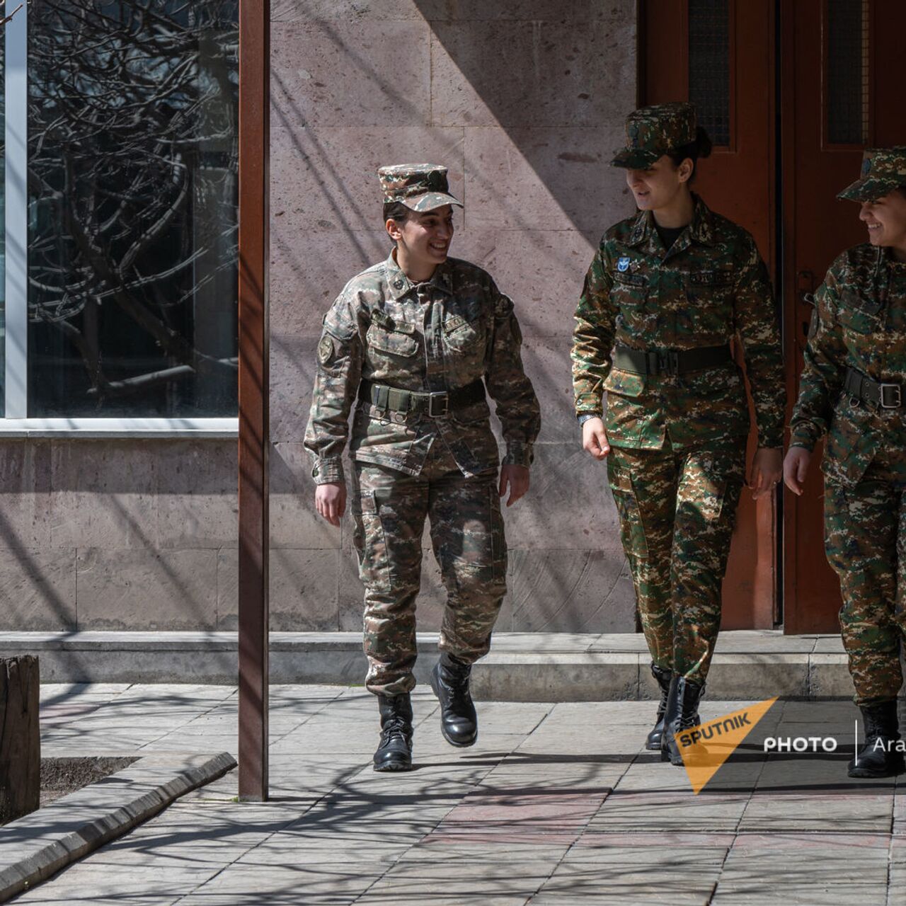 Девушки - курсанты военного вуза Армении 