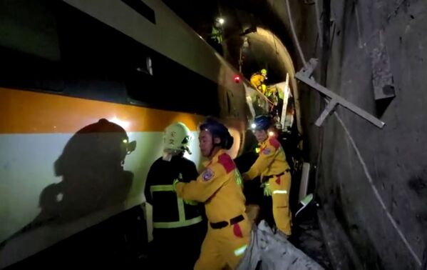 Փրկարարները Խուալյան լեռների թունելում են, գնացքի վթարի վայրում են. Արևելյան Թայվան (ապրիլի 2, 2021) - Sputnik Արմենիա