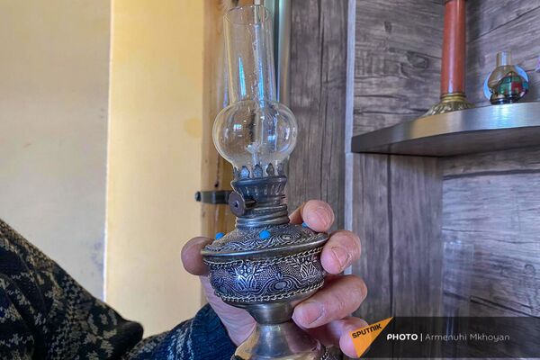 Лампы из коллекции инженера-механика из Гюмри Манука Ованнисяна - Sputnik Армения