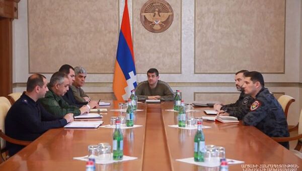 Президент Карабаха Араик Арутюнян провел совещание по вопросам обеспечения внутренней безопасности республики (5 апреля 2021). Степанакерт - Sputnik Արմենիա