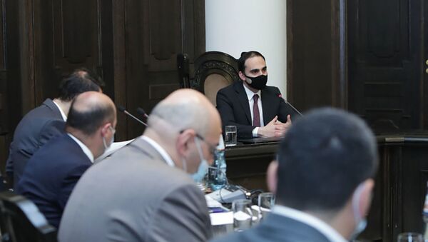 Тигран Авинян провел заседание рабочей группы по координации строительства 33-го микрорайона (Фирдус) (7 апреля 2021). Еревaн - Sputnik Армения