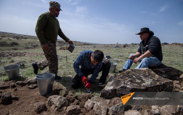 Раскопки некрополя Верин Навер в Арагацотнской области Армении - Sputnik Армения